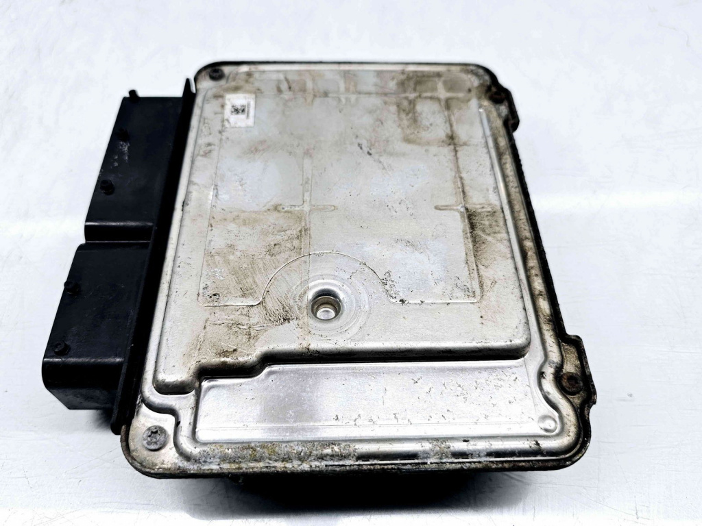 Calculator motor ECU Volkswagen Passat B7 (362) [Fabr 2010-2014] 03L907309AE 0281017946 2.0 TDI CFGC 130KW / 177CP