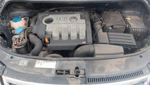 Calculator motor ECU Volkswagen Touran 2009 VAN 1....