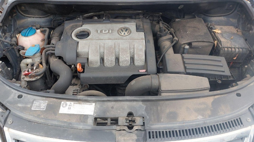 Calculator motor ECU Volkswagen Touran 2009 VAN 1.9 TDI