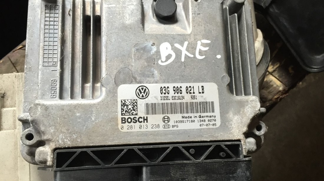 Calculator motor ECU Vw Golf 5 1.9 TDI 2005 2006 2007 2008