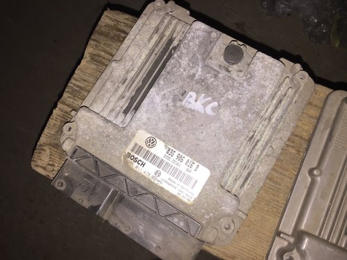 Calculator motor ECU Vw Golf 5 1.9 tdi BKC 2005 2006 2007 2008