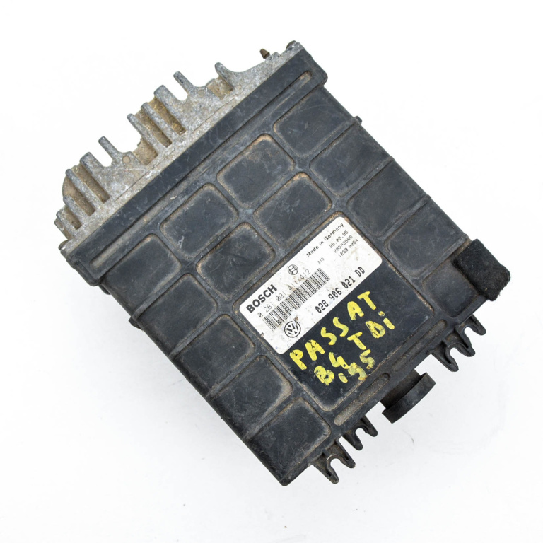 Calculator Motor / ECU VW PASSAT B4 1993 - 1996 Motorina 028906021DD, 0281001411