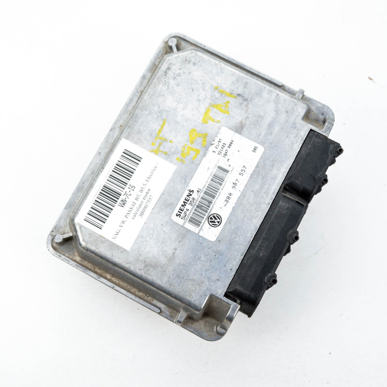 Calculator Motor / ECU VW PASSAT B5, B5.5 1996 - 2005 3B0907557, 5WP435001