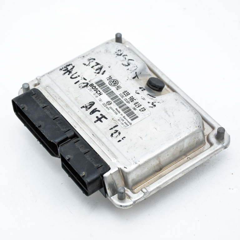 Calculator Motor / ECU VW PASSAT B5, B5.5 1996 - 2005 038906019EP, 0281010701