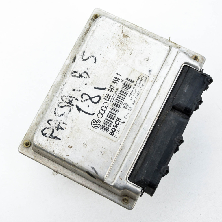 Calculator Motor / ECU VW PASSAT B5, B5.5 1996 - 2005 8D0907558F, 0261204614