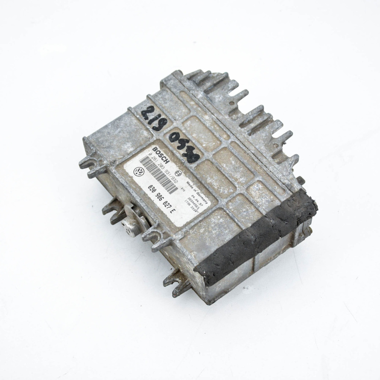 Calculator Motor / ECU VW POLO (6N1) 1994 - 1999 Benzina 030906027E, 0261203931/932