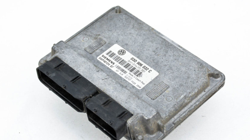 Calculator Motor / ECU VW POLO (9N, 9N3) 2001 - 2012 03D906032C, 5WP40124