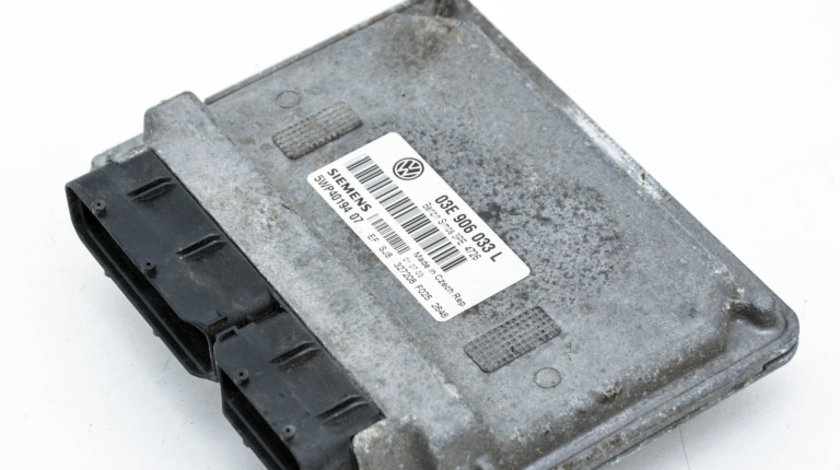 Calculator Motor / ECU VW POLO (9N, 9N3) 2001 - 2012 03E906033L, 5WP4019407