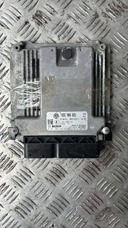 Calculator motor ECU VW Scirocco 1.4 TSI an 2012 cod 03C906021