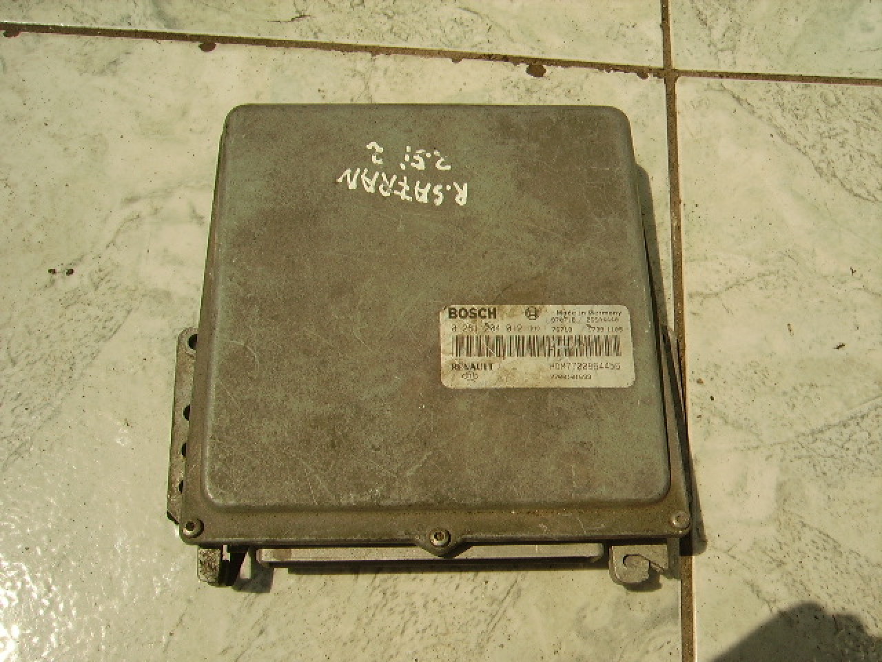 Calculator motor fara cip Renault Safrane 2.5i; Bosch 0 261 204 012