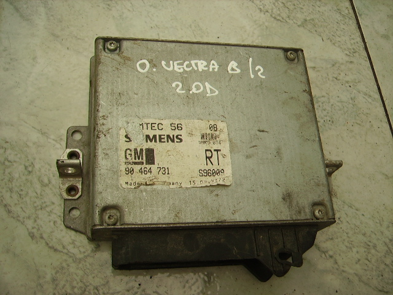 Calculator motor (incomplet) Opel Vectra B 2.0d; Siemens 90 464 731