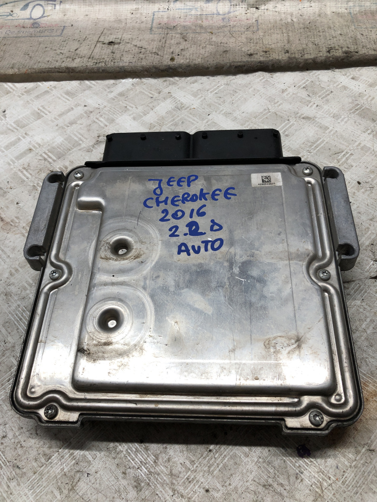 Calculator motor Jeep Cherokee - Benzina 2016, P68234027AB