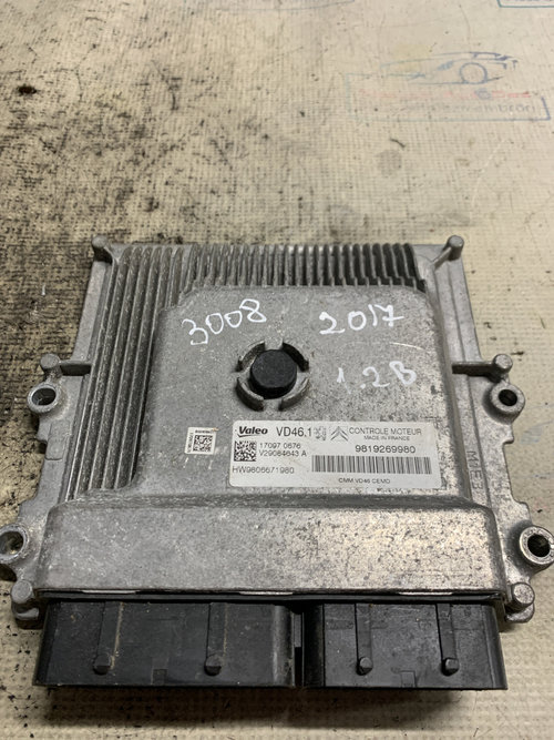 Calculator motor Peugeot 3008 1.2 Benzina 2017, 9819269980