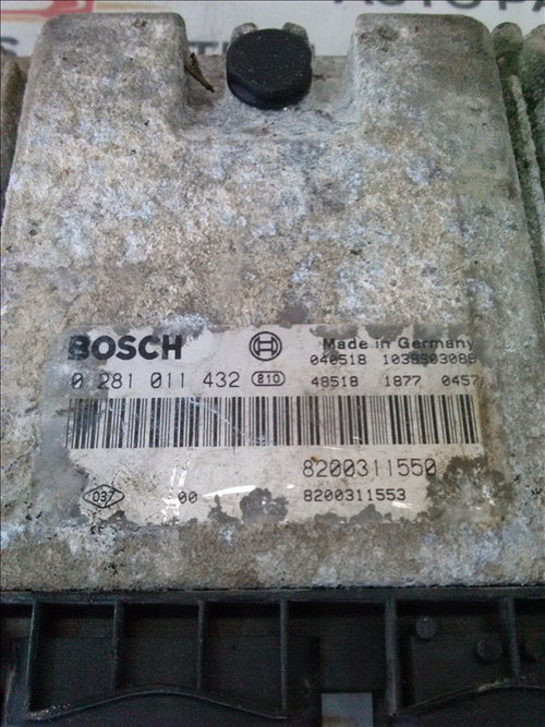 Calculator motor RENAULT MASTER 2.2 D an fabr. 2005