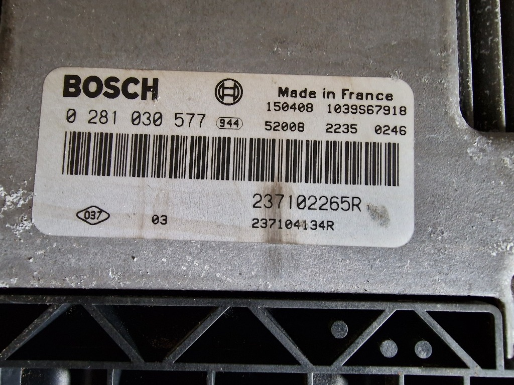 Calculator Motor Renault Master 2.3DCI Euro 5 cod 237102265R