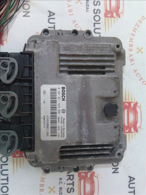Calculator motor Renault TRAFIC 1.9 DCI, an fabr. 2004