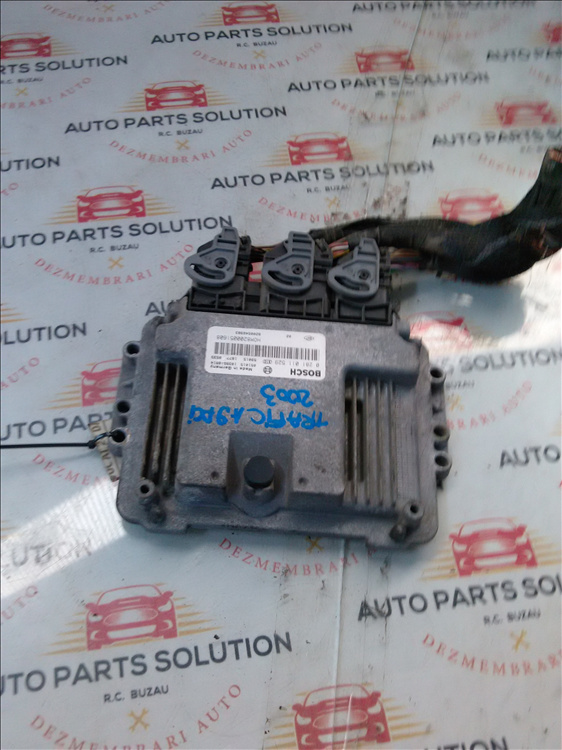 Calculator motor RENAULT TRAFIC 1.9DCI an fabr. 2003
