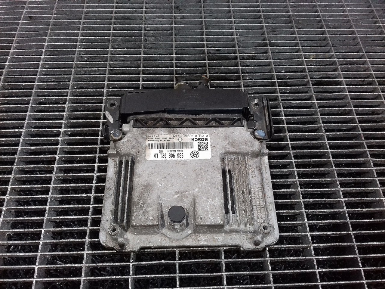 CALCULATOR MOTOR SEAT TOLEDO 1.9 TDI - (