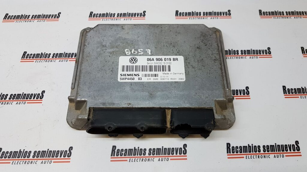 Calculator Motor SIEMENS SEAT LEON 06A 906 019 BR / 06A906019BR / 5WP4450 03 / 5WP445003 / SIMOS2 1B / SIMOS21B06A 906 019 BR / 06A906019BR / 5WP4450 03 / 5WP445003 / SIMOS2 1B / SIMOS21B