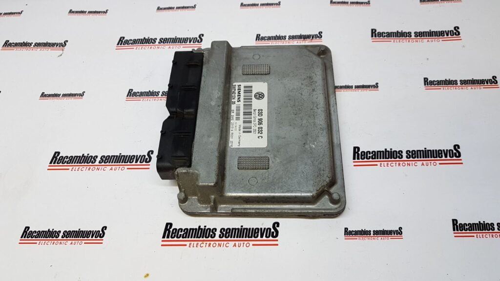 Calculator Motor SIEMENS SKODA FABIA 03D 906 032 C / 03D906032C / 5WP40124 05 / 5WP4012405 / 3PD 2501 / 3PD250103D 906 032 C / 03D906032C / 5WP40124 05 / 5WP4012405 / 3PD 2501 / 3PD2501