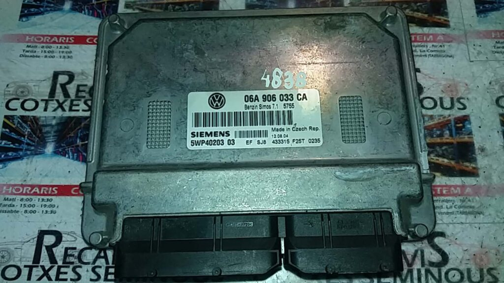 Calculator Motor SIEMENS VOLKSWAGEN GOLF 5 06A 906 033 CA / 06A906033CA / 5WP40203 03 / 5WP4020303 / SIMOS 7 1 / SIMOS7106A 906 033 CA / 06A906033CA / 5WP40203 03 / 5WP4020303 / SIMOS 7 1 / SIMOS71