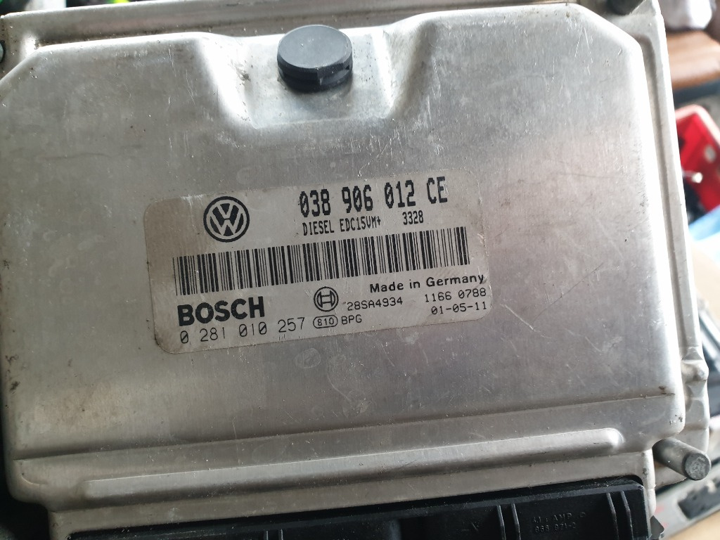 Calculator motor Skoda Fabia 038906012CE 0281010257