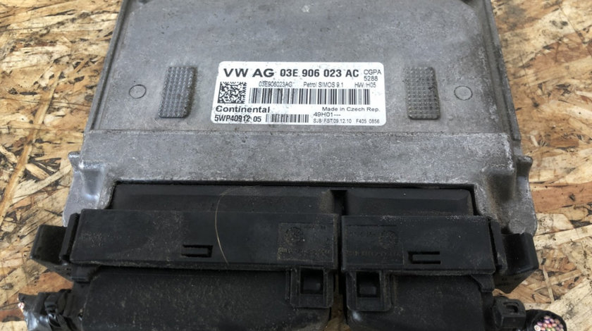 Calculator motor Skoda Fabia combi sedan 2011 (03E906023AC)