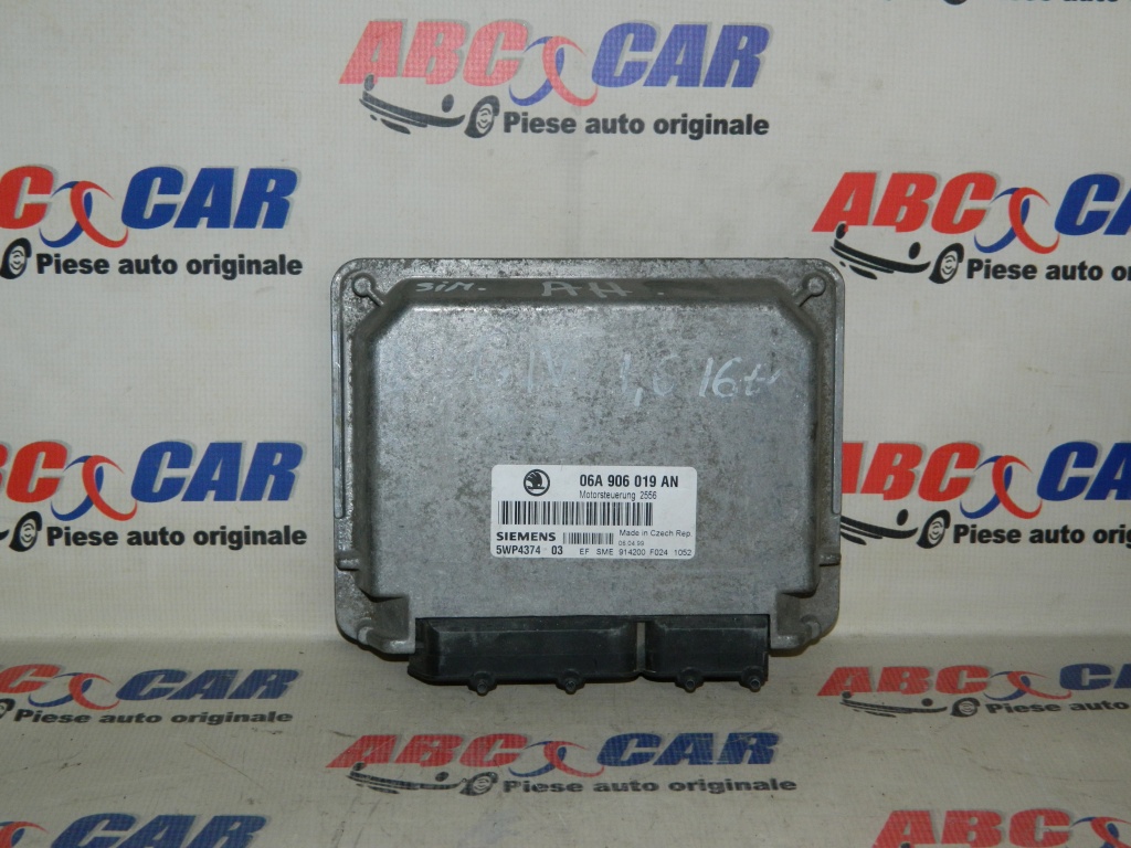 Calculator motor Skoda Octavia 1 1.6 benzina cod: 06A906019AN