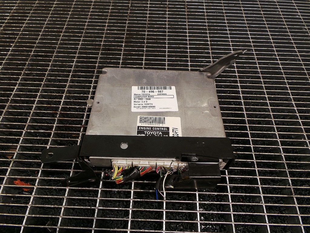 CALCULATOR MOTOR TOYOTA AVENSIS 2.0 D - (2003 2008)