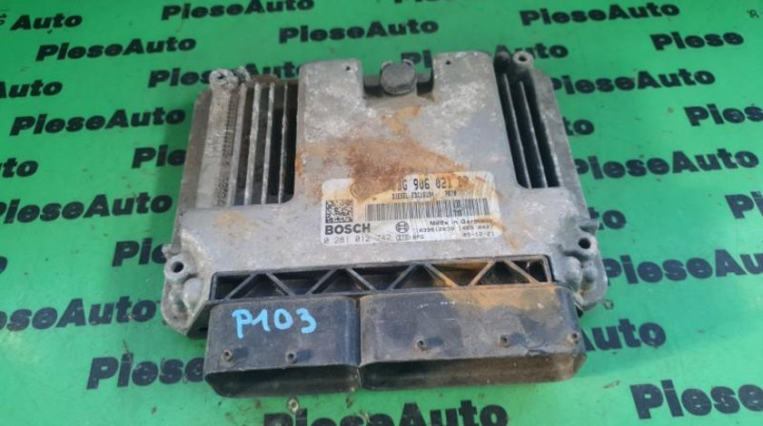 Calculator motor Volkswagen Passat B6 3C (2006-2009) 0281012742