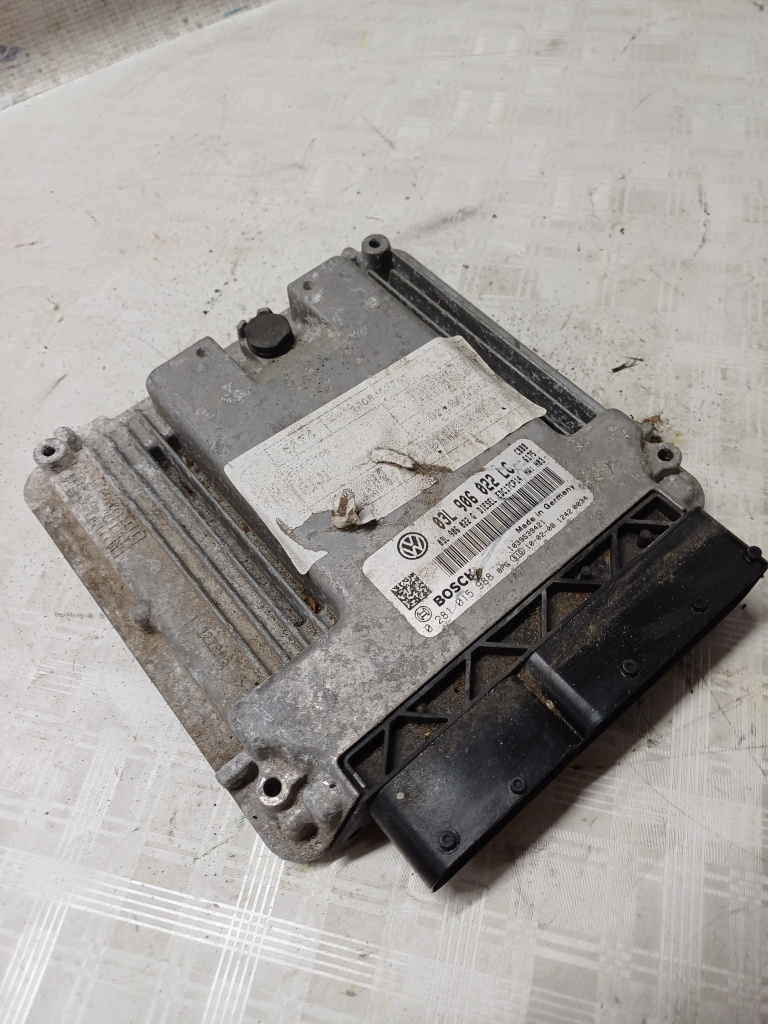 Calculator motor Volkswagen Scirocco - Motorina 2010, 03L906022LC