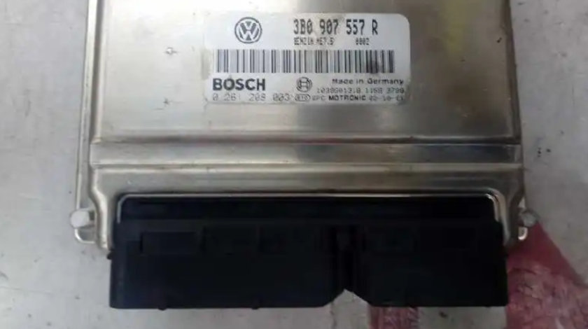 Calculator Motor Volkswagen VW Passat B5, 3B0907557 3B0907557 Volkswagen VW Passat B5 [1996 - 2000] Sedan 4-usi 1.6 MT (101 hp)