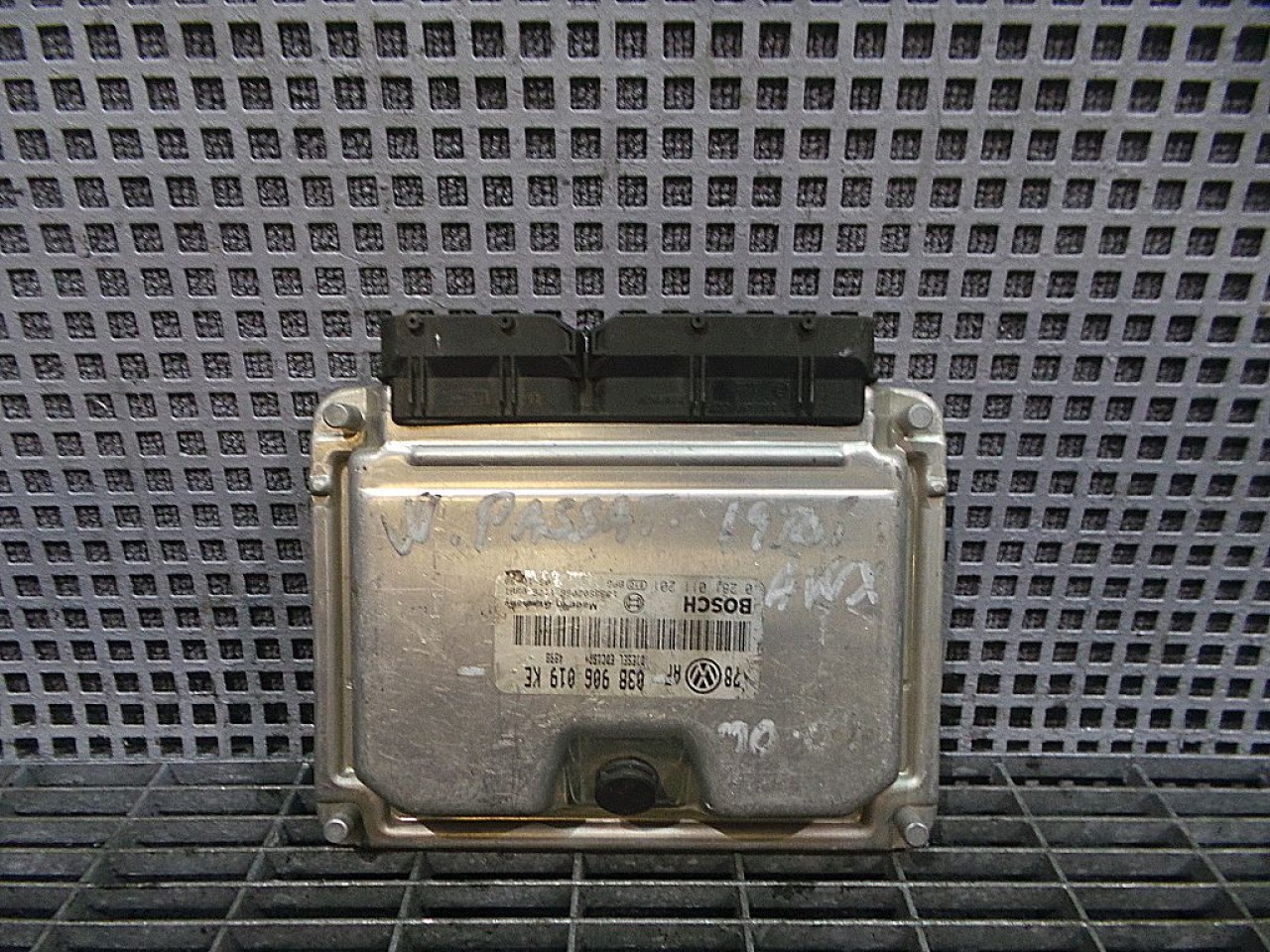 CALCULATOR MOTOR VW PASSAT 1.9 TDI - (2000 2004)