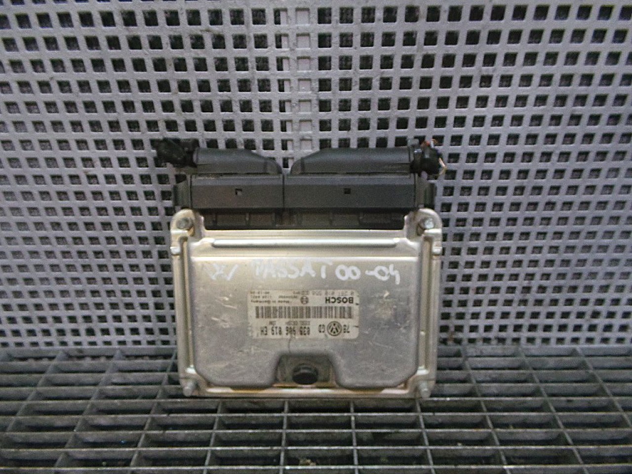 CALCULATOR MOTOR VW PASSAT 1.9 TDI - (2000 2004)