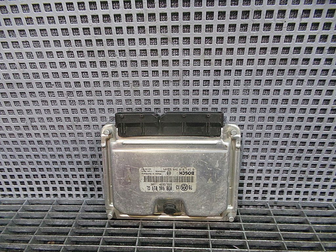 CALCULATOR MOTOR VW PASSAT 1.9 TDI - (2000 2004)