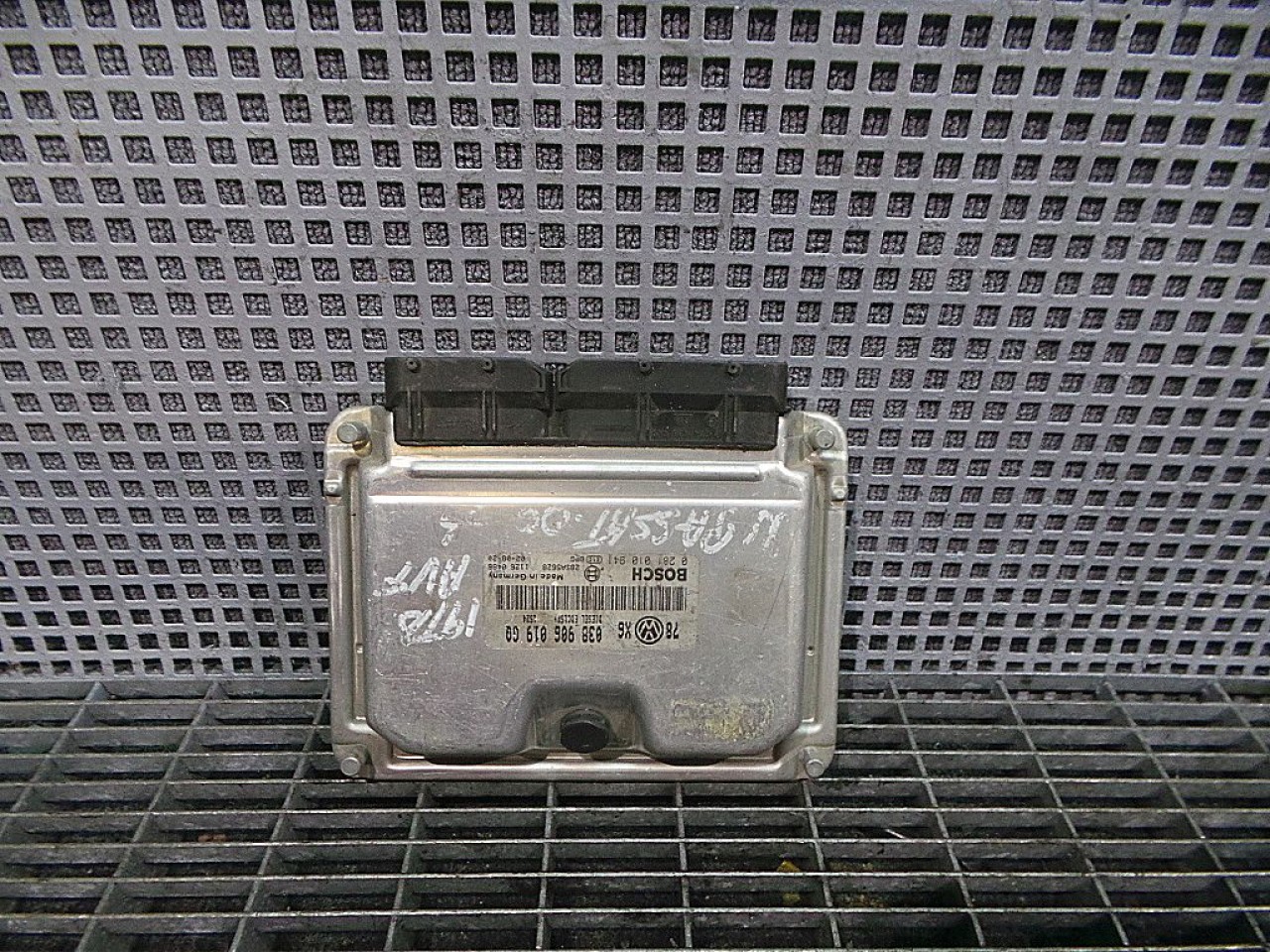 CALCULATOR MOTOR VW PASSAT 1.9 TDI - (2000 2004)