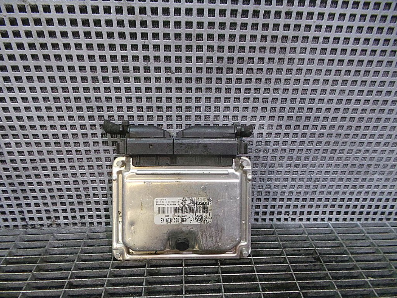 CALCULATOR MOTOR VW PASSAT 1.9 TDI - (20