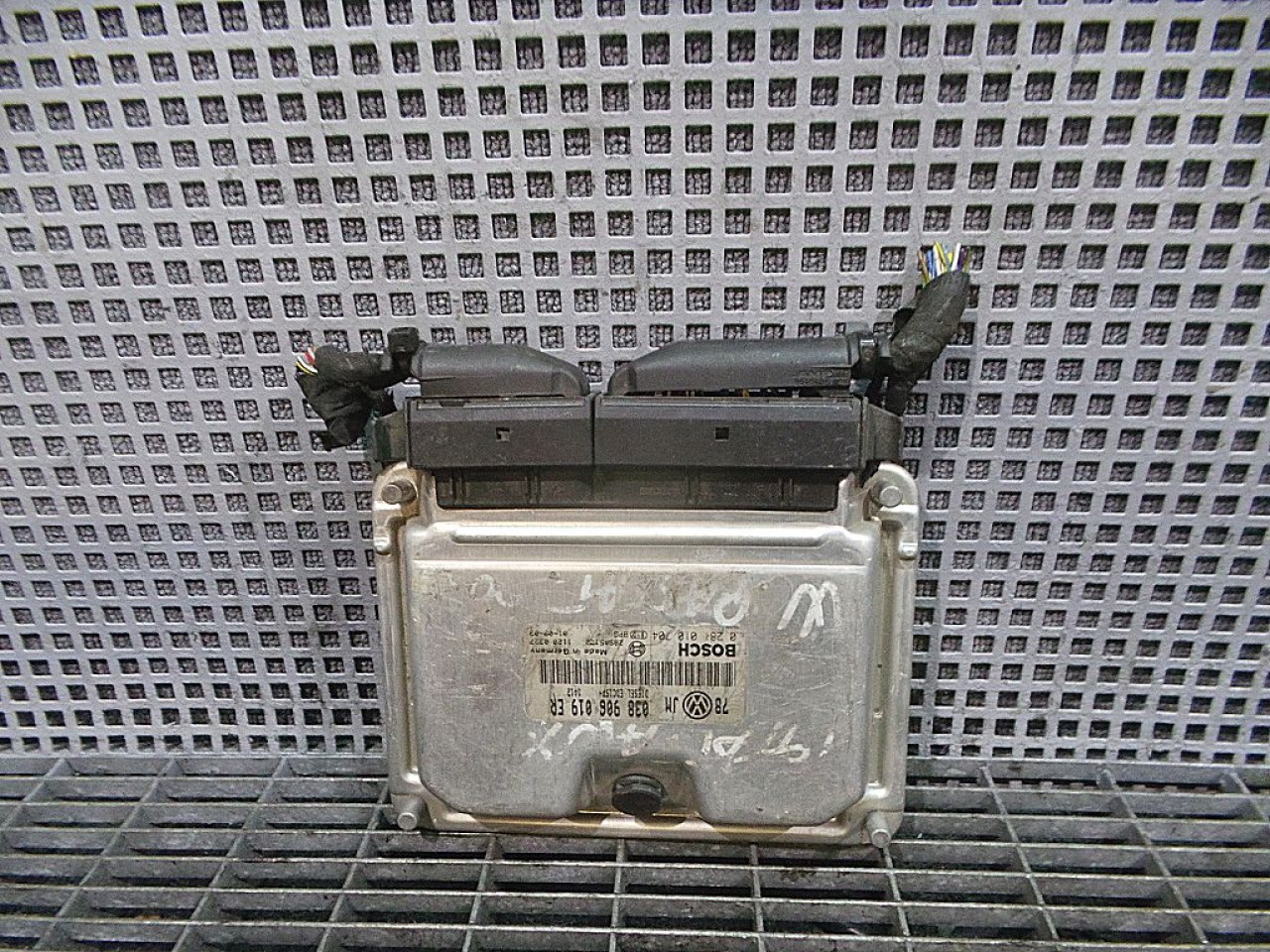 CALCULATOR MOTOR VW PASSAT 1.9 TDI - (2000 2004)