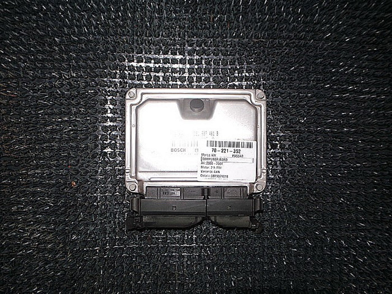 CALCULATOR MOTOR VW PASSAT 2.5 TDI - (2000 2004)