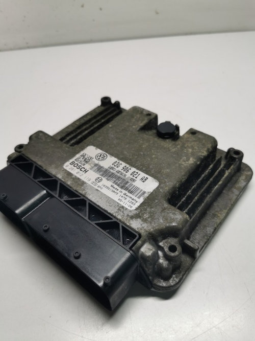 Calculator motor VW Passat B6 2.0 TDI BMP ECU 03G906021AB