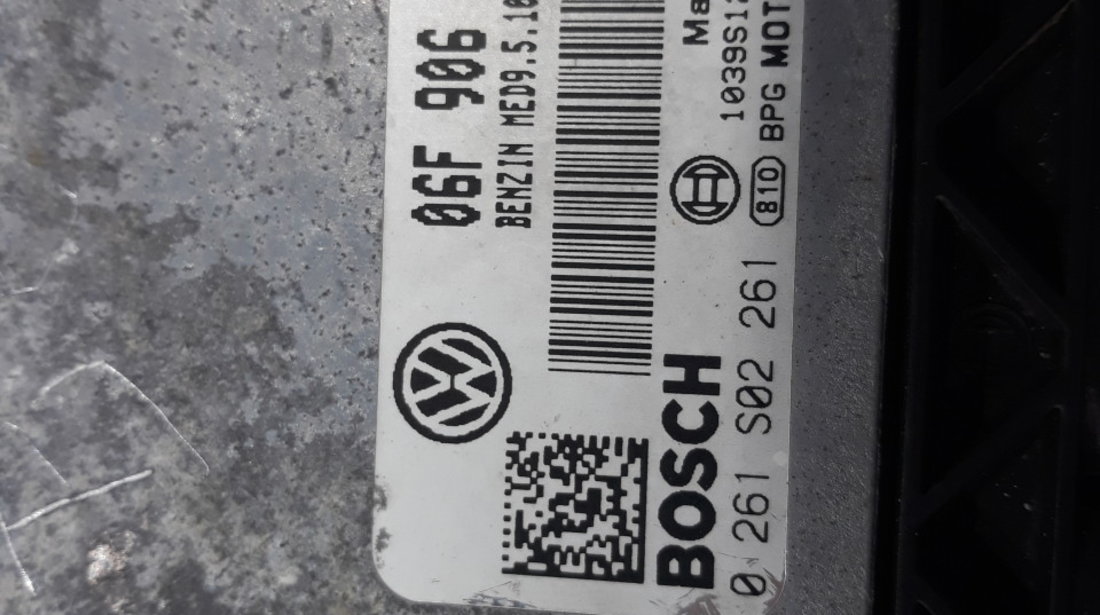 Calculator motor VW Passat  cod 06F906056 FB