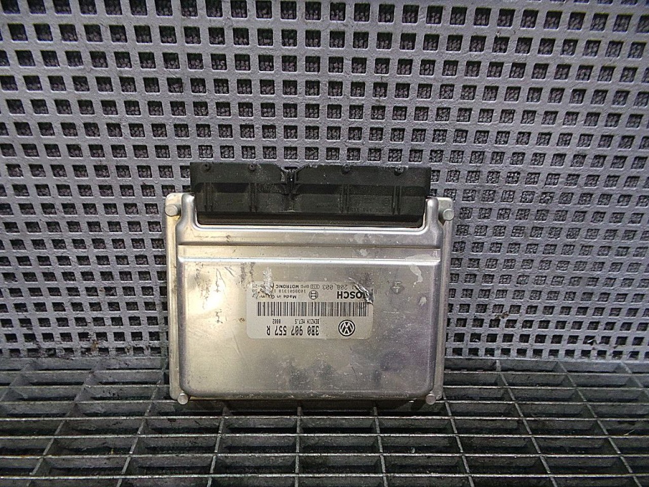 CALCULATOR MOTOR VW PASSAT PASSAT 2.0 INJ - (2000 2004)