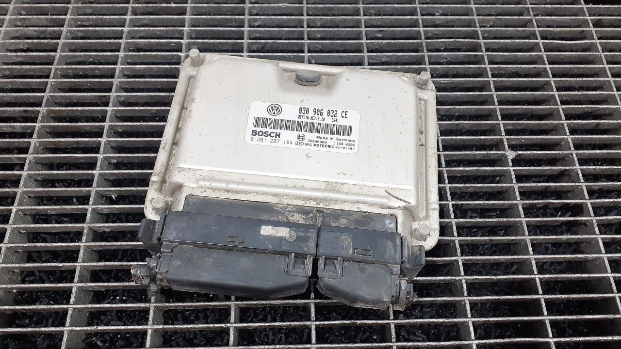 CALCULATOR MOTOR VW POLO POLO 1.0 INJ - (1999 2001)