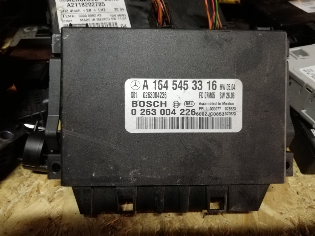 Calculator senzori parcare Mercedes ML W164 A1645453316