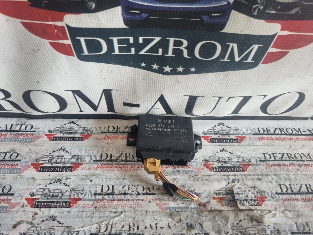 Calculator senzori parcare Renault Megane 2 cod piesa : 8200424263