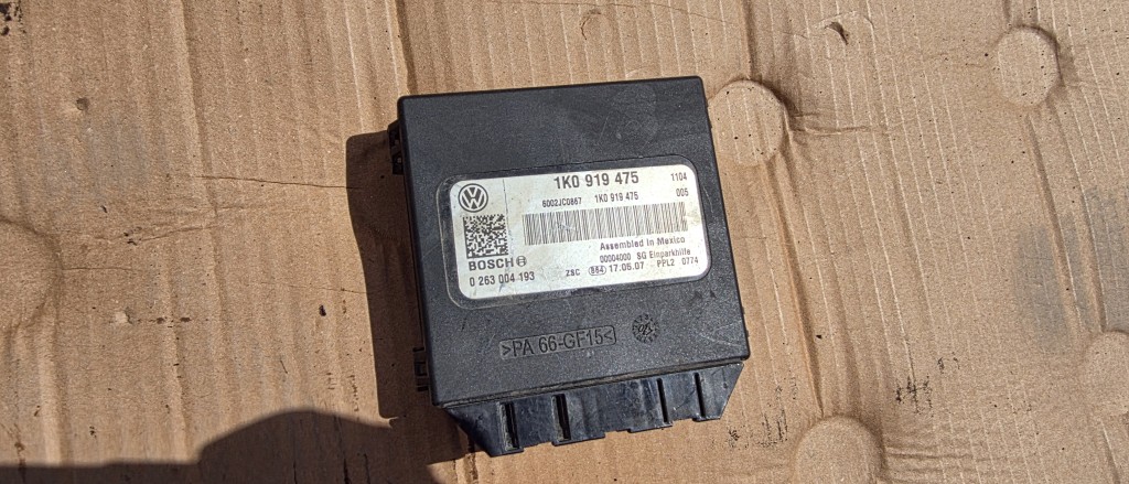 Calculator senzori parcare Vw Golf 5 / Eos / Touran 2006 2007 2008 2009
