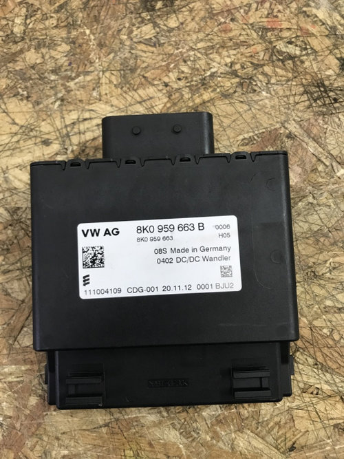 Calculator stabilizator tensiune Audi A4 B8 Facelift 2.0TDI, 170cp, Manual 2013 combi 2013 (8K095966...