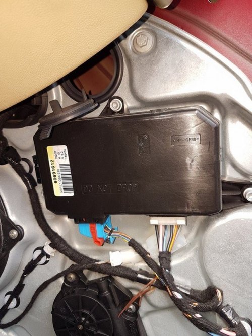 Calculator usa dreapta fata 60681612 alfa romeo 159