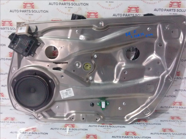 Calculator usa dreapta fata MB C CLASS an fabr.2012