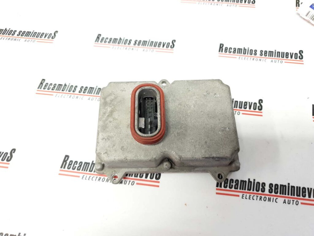 Calculator XENON MERCEDES-BENZ MERCEDES-BENZ -CUALQUIER MODELO- A 002 820 24 26 / A0028202426 / 5DF008279 00 / 5DF00827900A 002 820 24 26 / A0028202426 / 5DF008279 00 / 5DF00827900